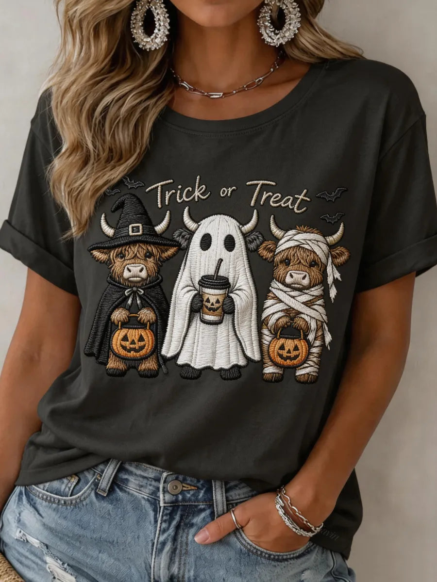 Women'S Trick Or Treat Highland Cow Round Neck T-Shirt
